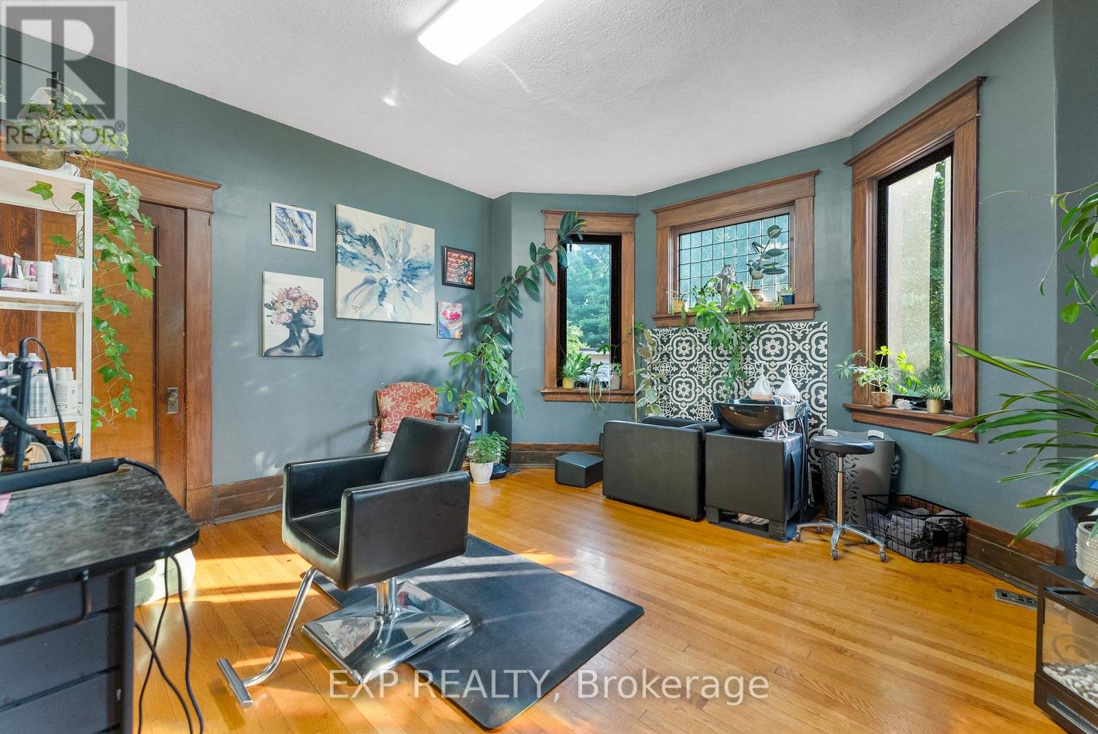 Five Plus Bedroom for Rent in Ottawa – 48 HALL AVENUE E, Ottawa – By Peter Sagos - Image 24