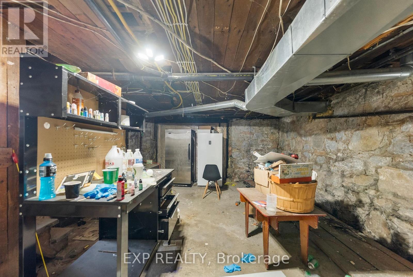 Five Plus Bedroom for Rent in Ottawa – 48 HALL AVENUE E, Ottawa – By Peter Sagos - Image 28