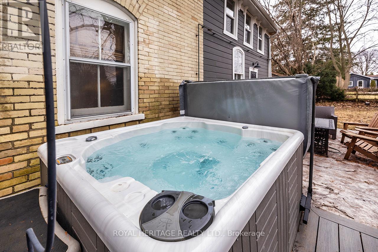 220 COCHRANE STREET - 41