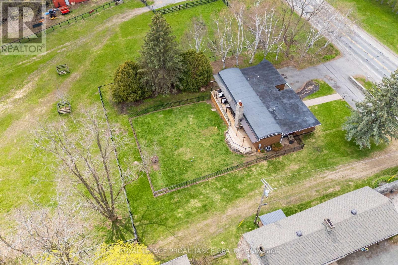 1103 COUNTY ROAD 2 ROAD E - 37