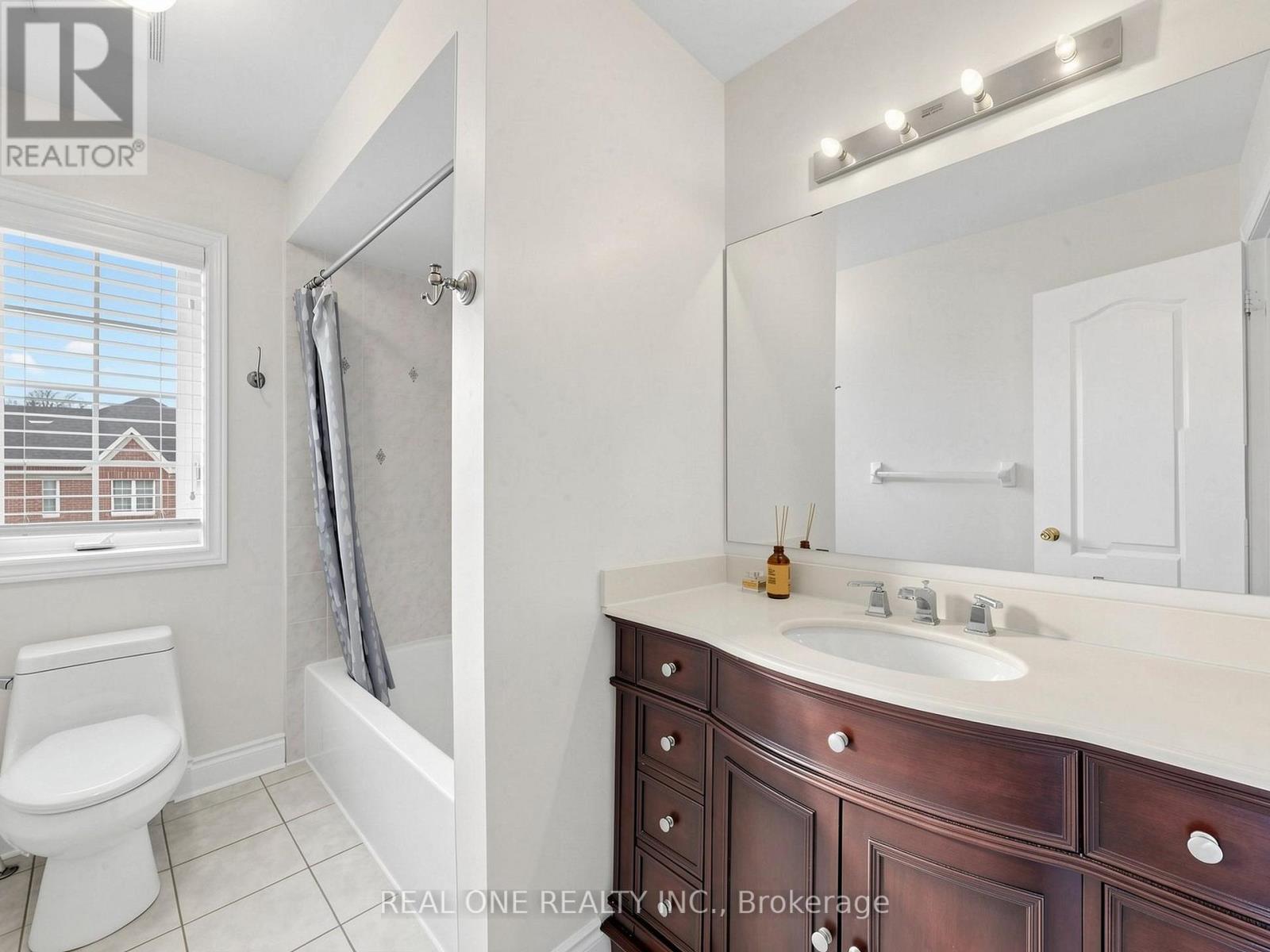 37 TRISH DRIVE - 36