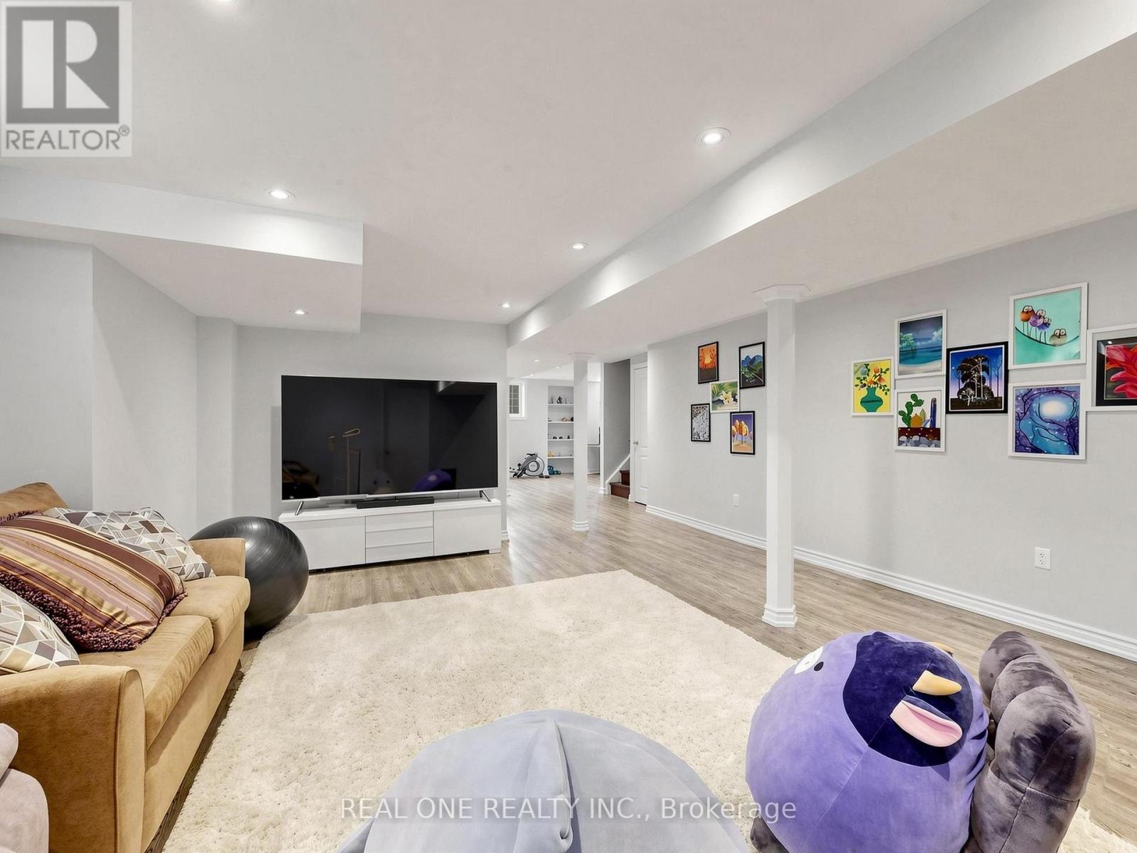 37 TRISH DRIVE - 39