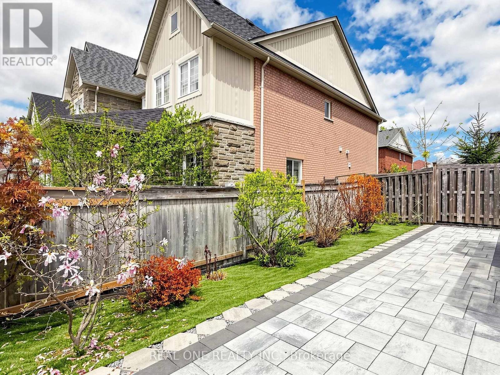 37 TRISH DRIVE - 48