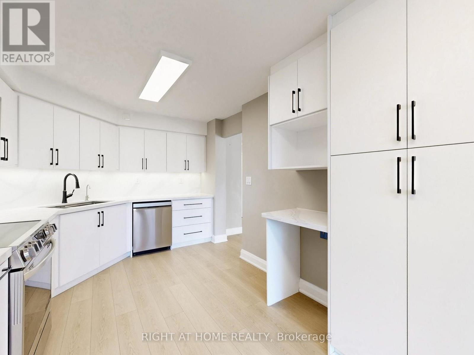 #402 1 CLARK AVENUE W - 14