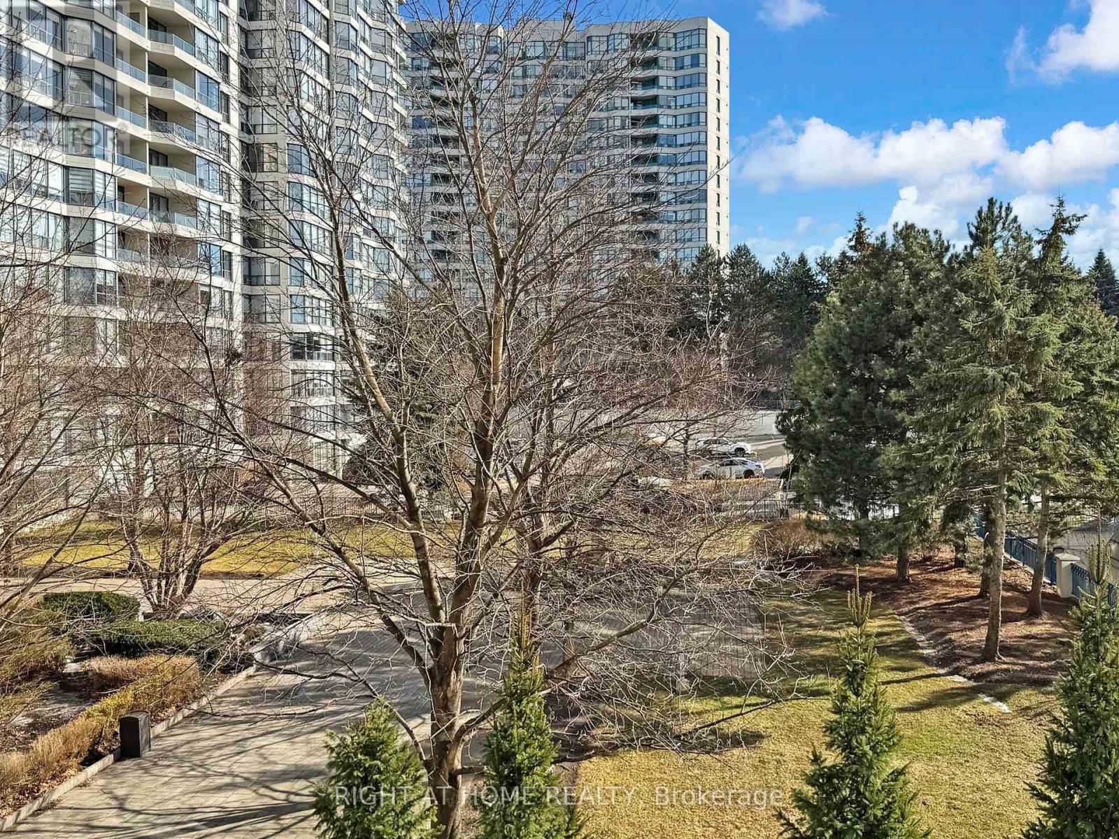 #402 1 CLARK AVENUE W - 33