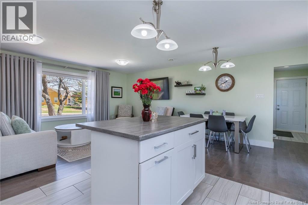 1042 Elmwood - 14