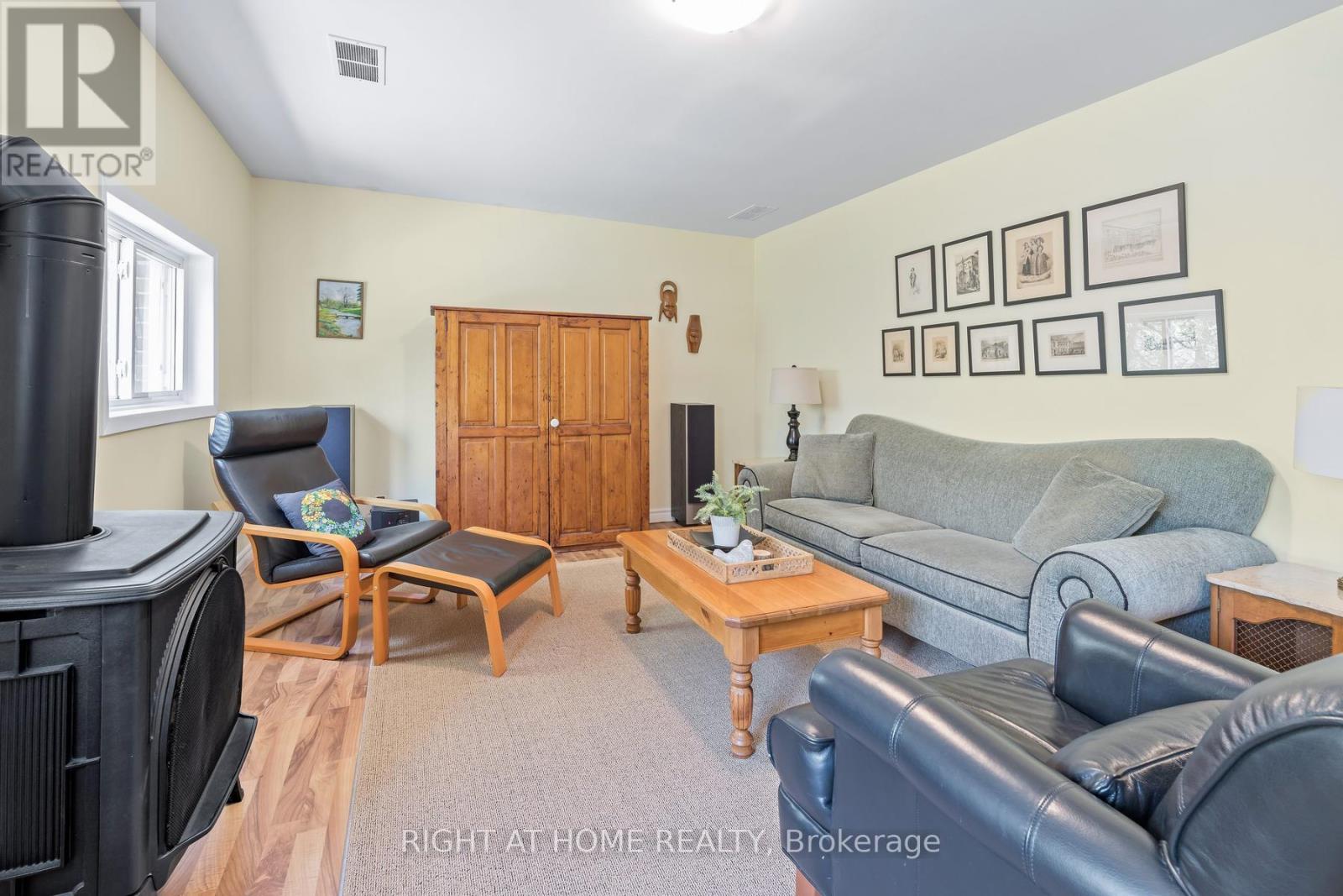 68 EWING STREET - 28