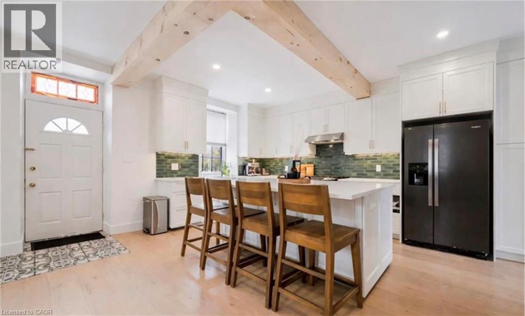 200 E ST GEORGE Street E - 7
