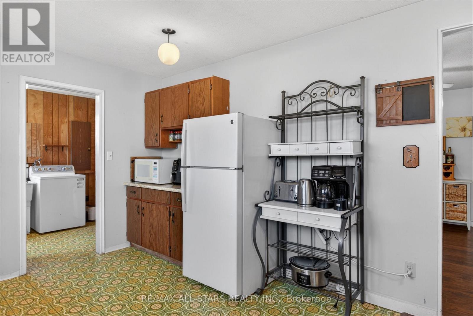 38 ELLIOT STREET - 12