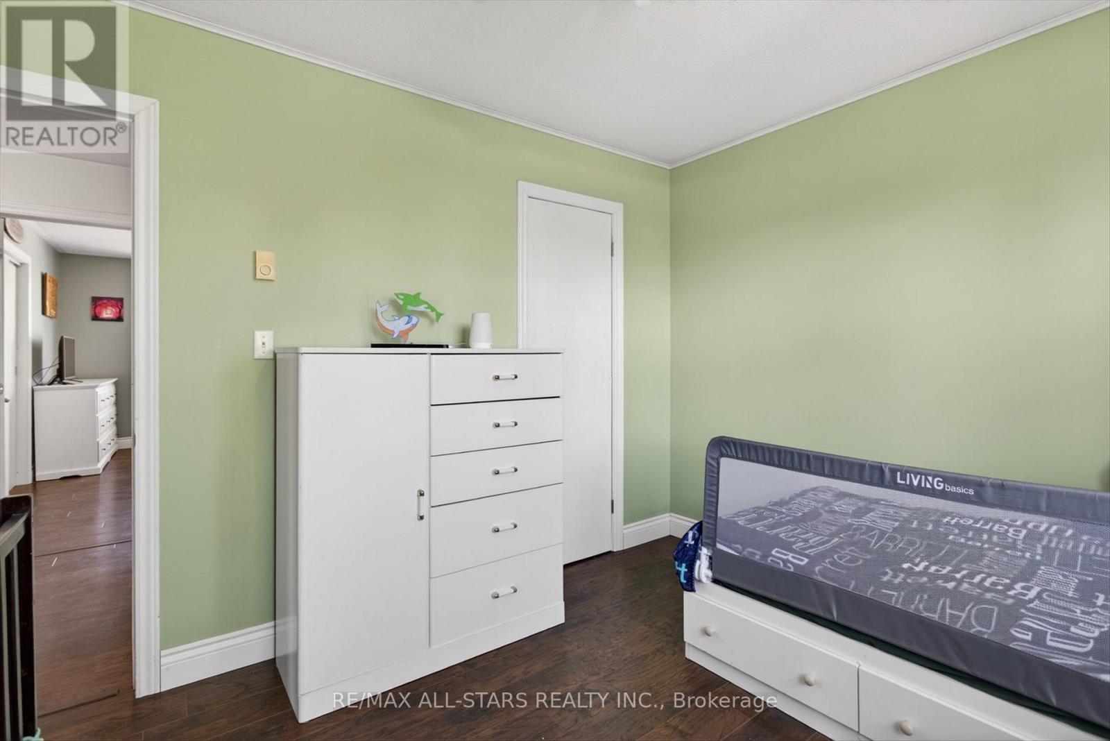 38 ELLIOT STREET - 23