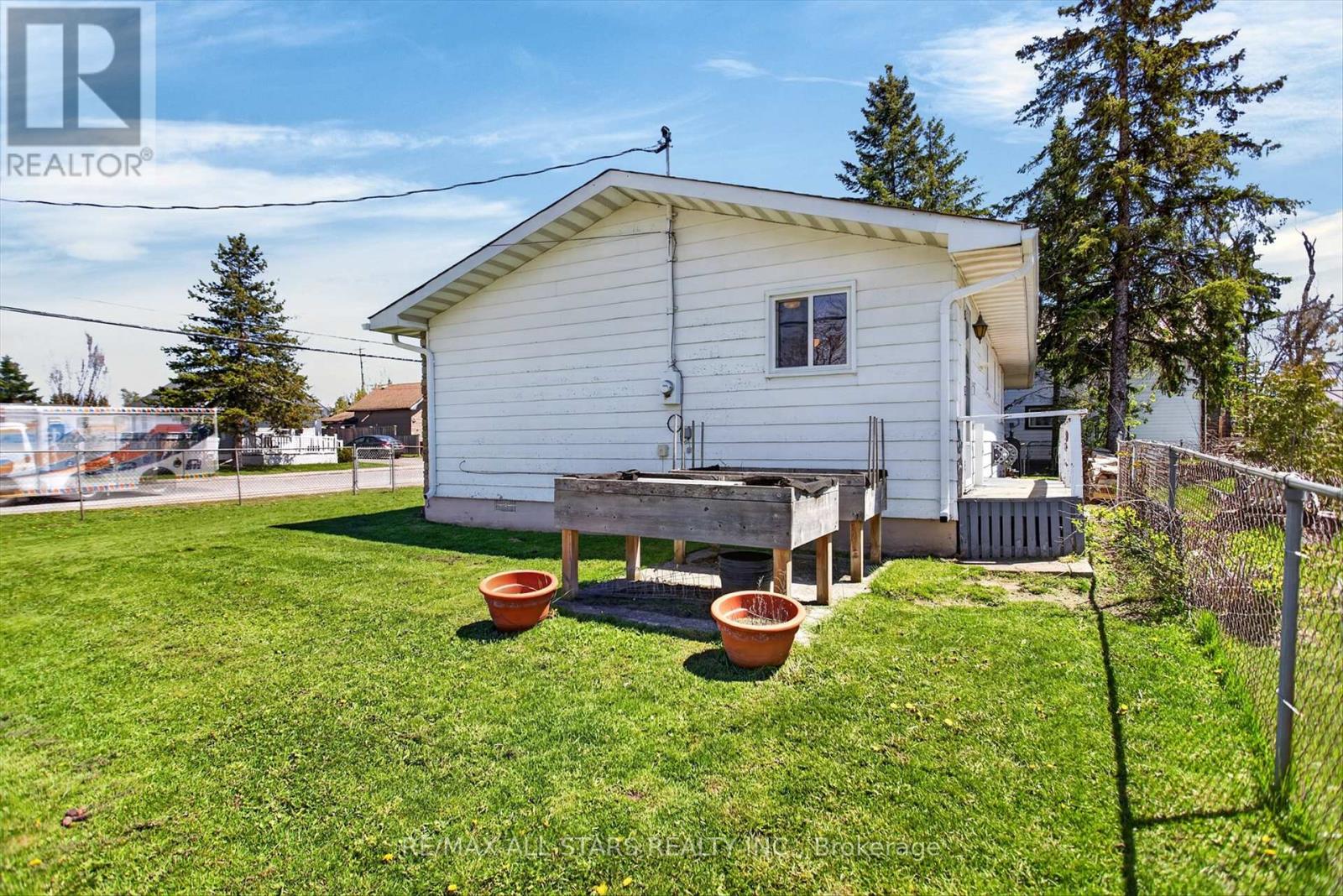 38 ELLIOT STREET - 26