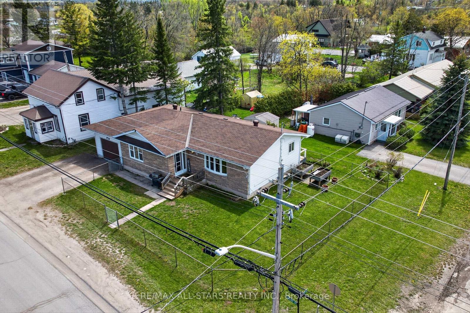 38 ELLIOT STREET - 31