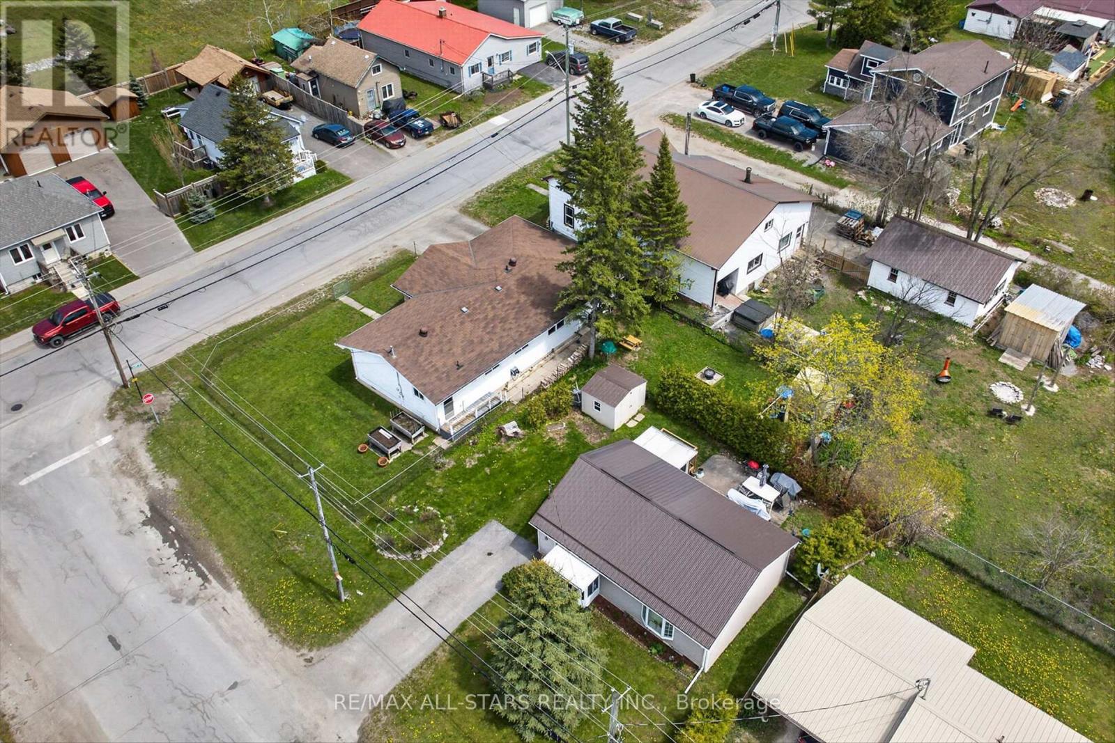 38 ELLIOT STREET - 35