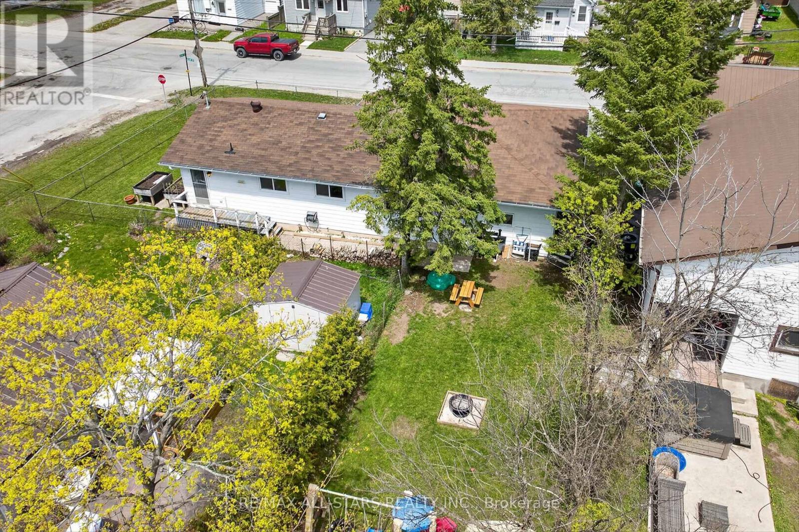 38 ELLIOT STREET - 41