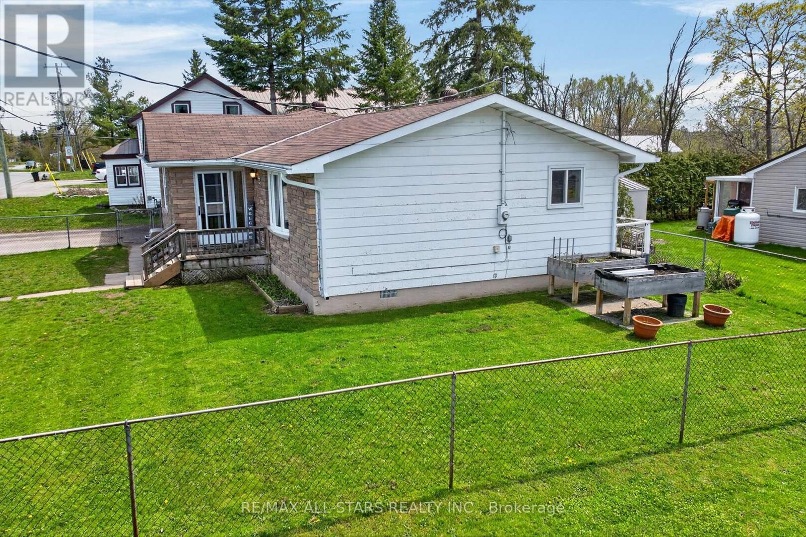 38 ELLIOT STREET - 43