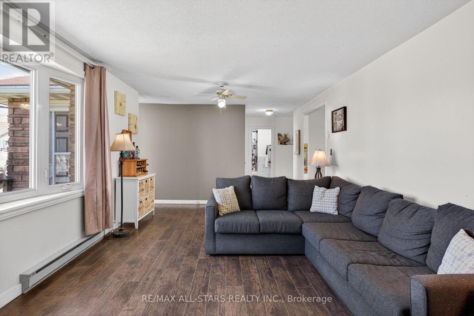38 ELLIOT STREET - 9