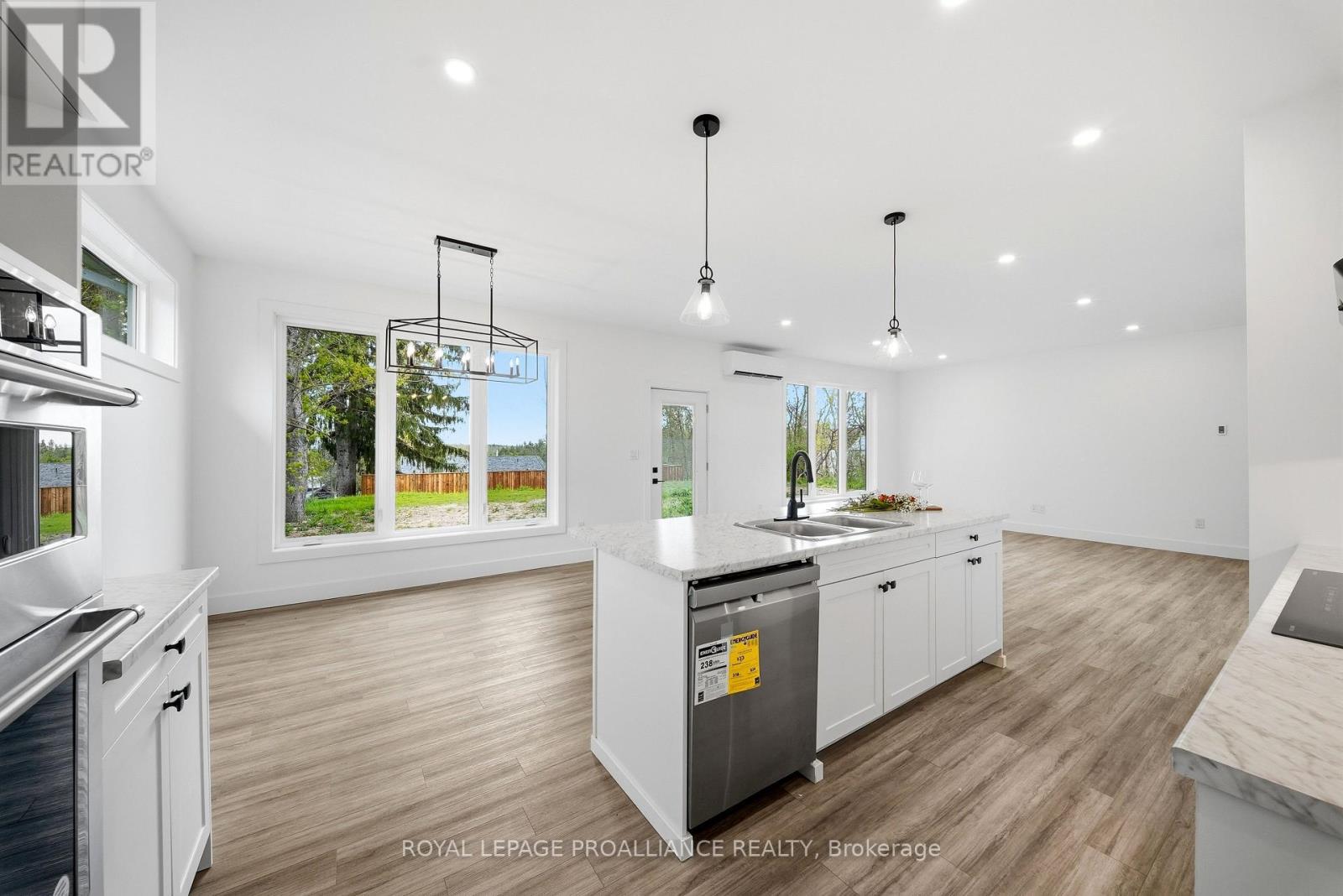 76 WINDSOR AVENUE - 21