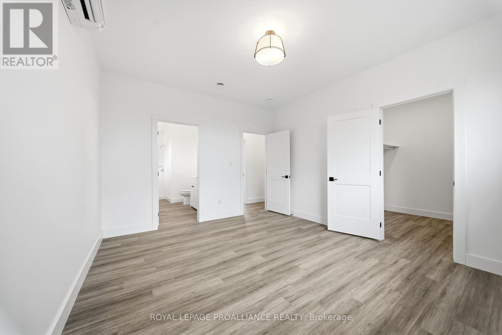 76 WINDSOR AVENUE - 26