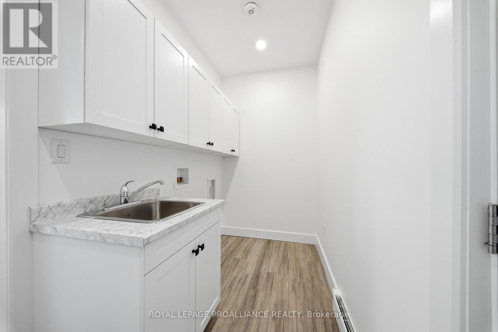 76 WINDSOR AVENUE - 36