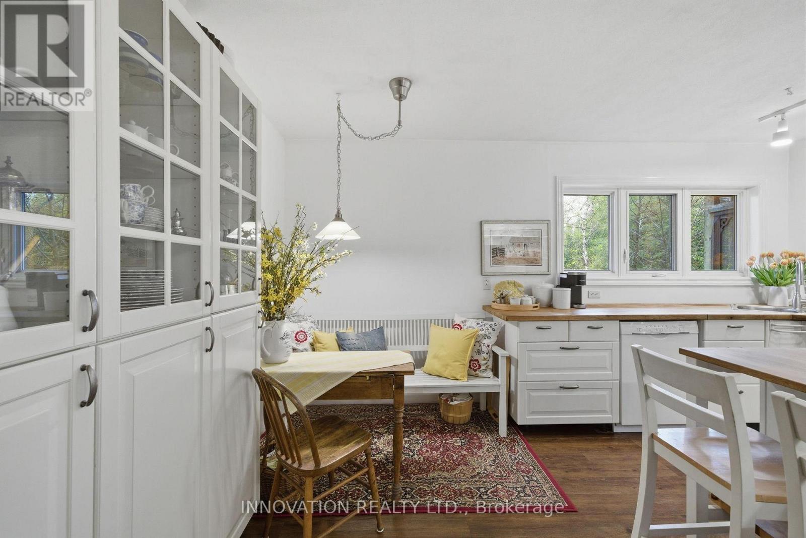 6922 FLEWELLYN ROAD - 16