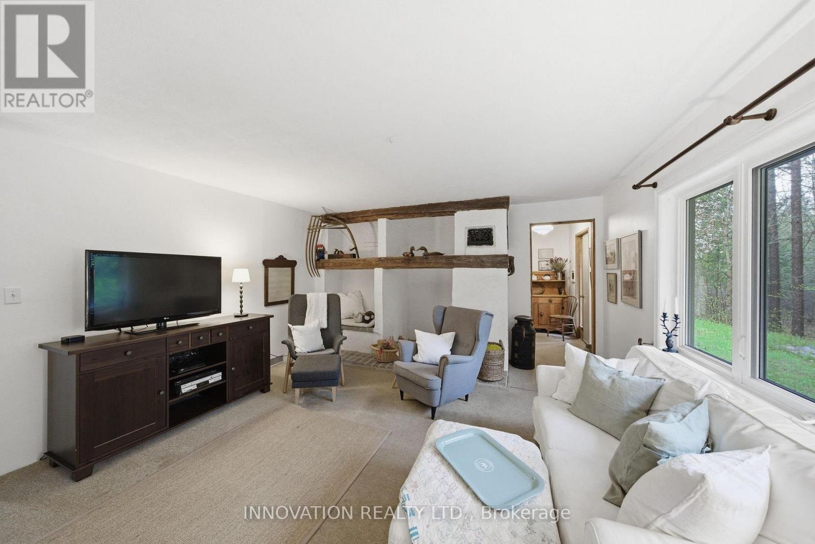 6922 FLEWELLYN ROAD - 23