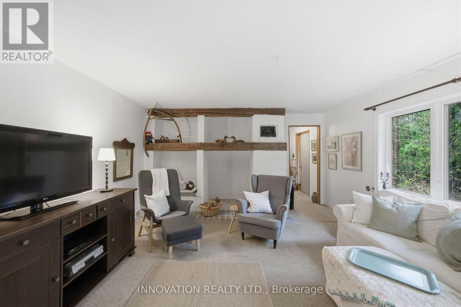 6922 FLEWELLYN ROAD - 24