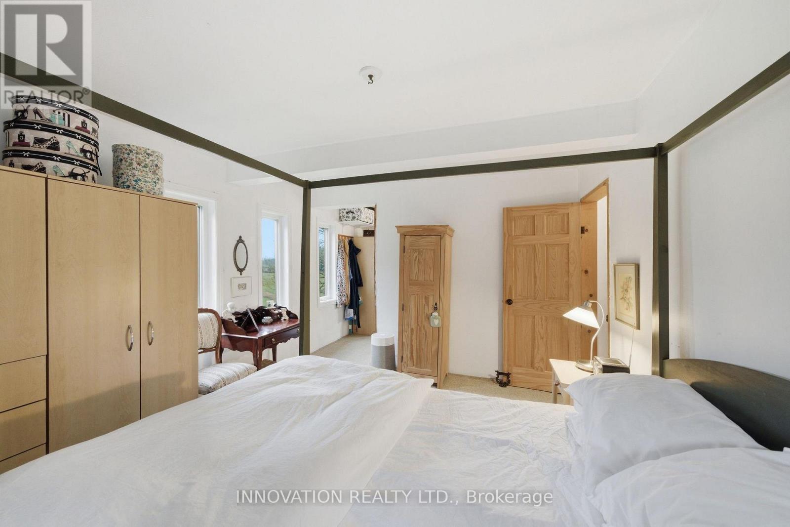 6922 FLEWELLYN ROAD - 29