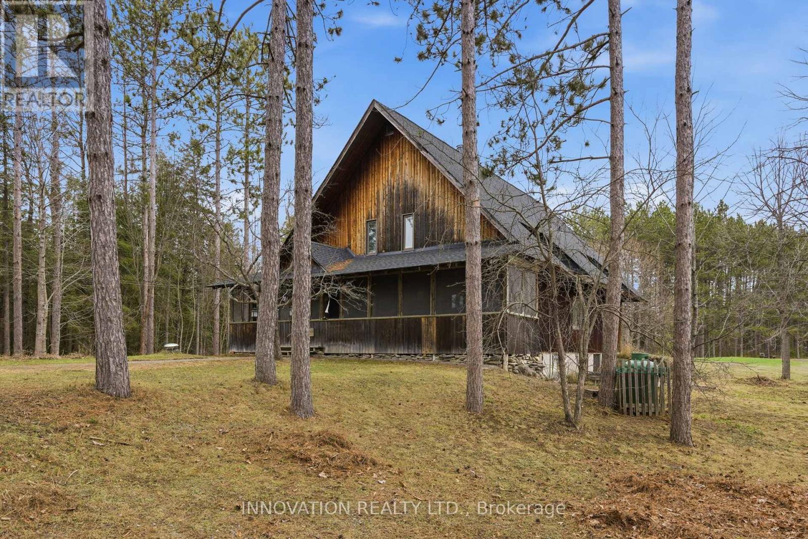 6922 FLEWELLYN ROAD - 3