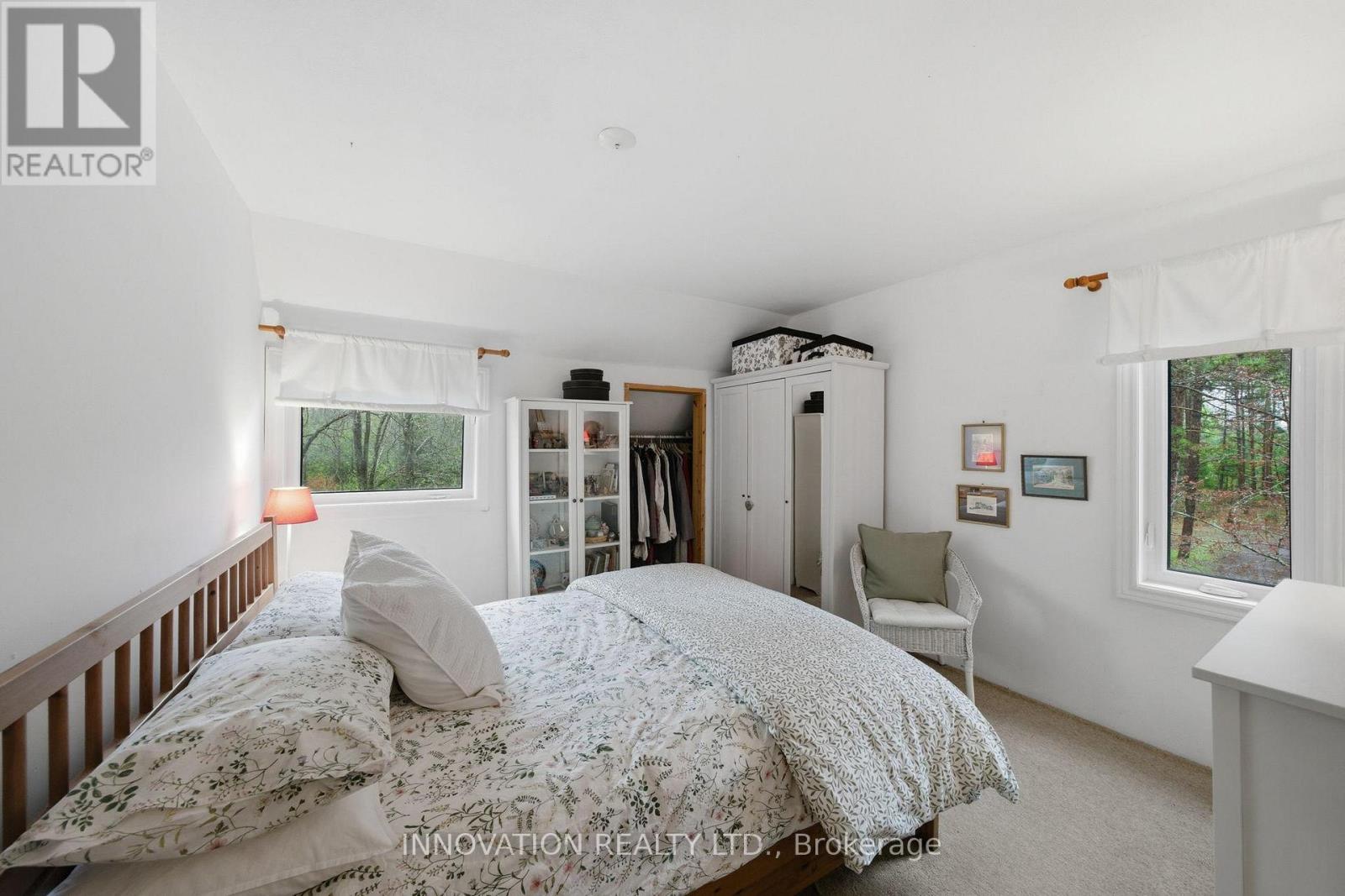 6922 FLEWELLYN ROAD - 36