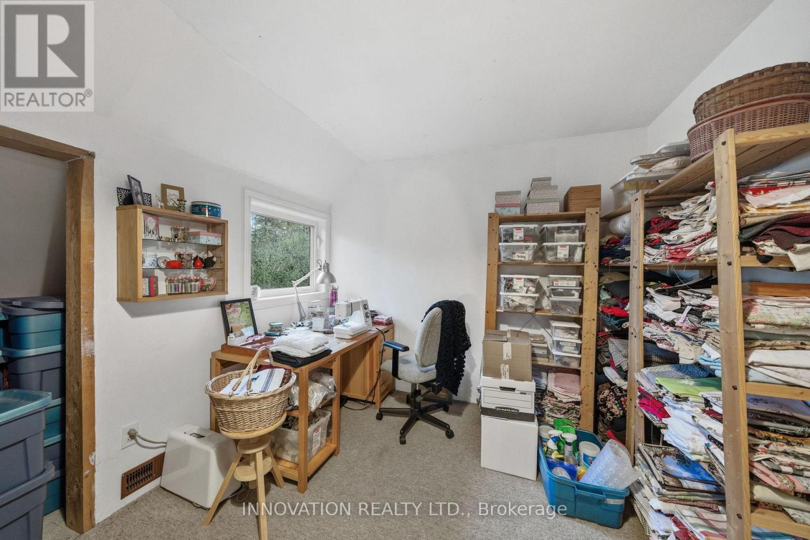 6922 FLEWELLYN ROAD - 42