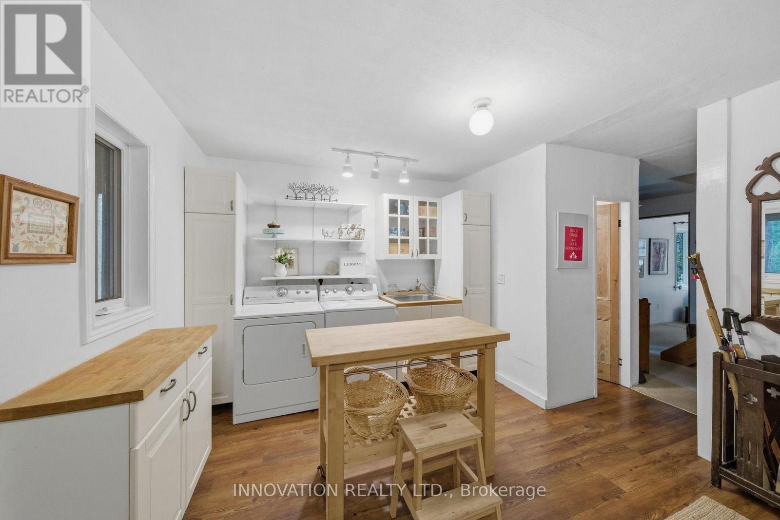 6922 FLEWELLYN ROAD - 9