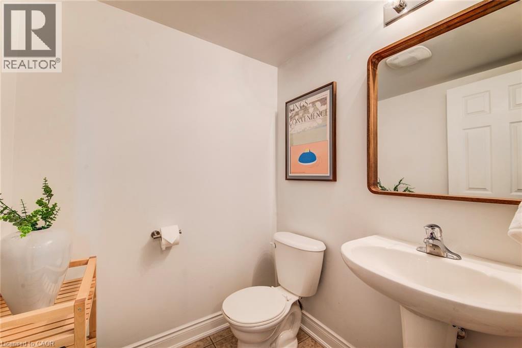 11 SHALLOW CREEK Road, Breslau, Ontario, N0B1M0 — Photo 7