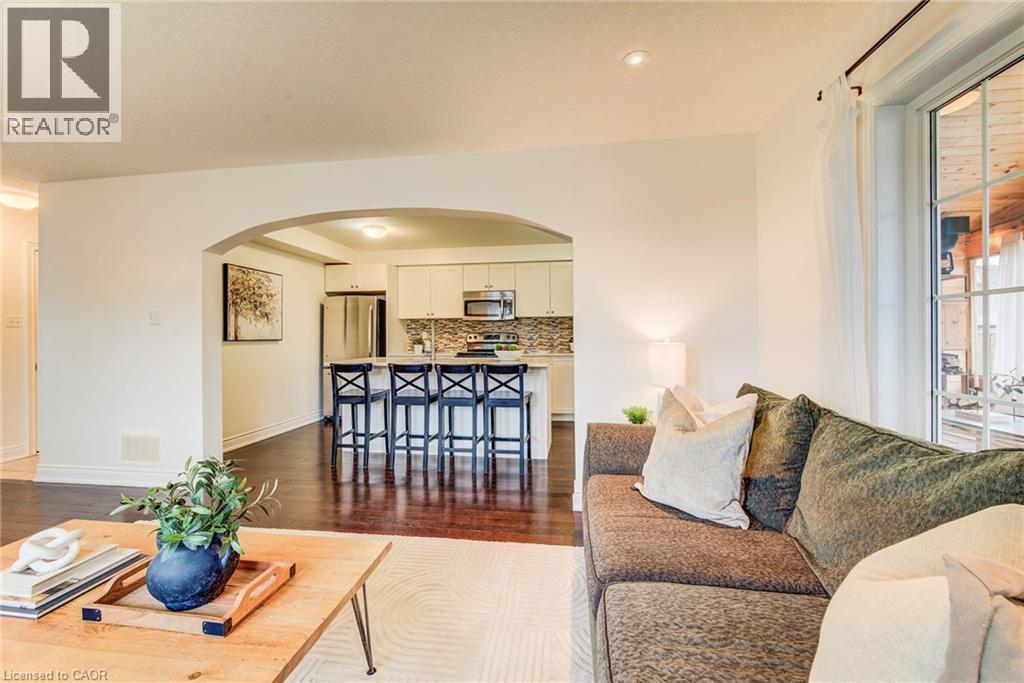 11 SHALLOW CREEK Road, Breslau, Ontario, N0B1M0 — Photo 8