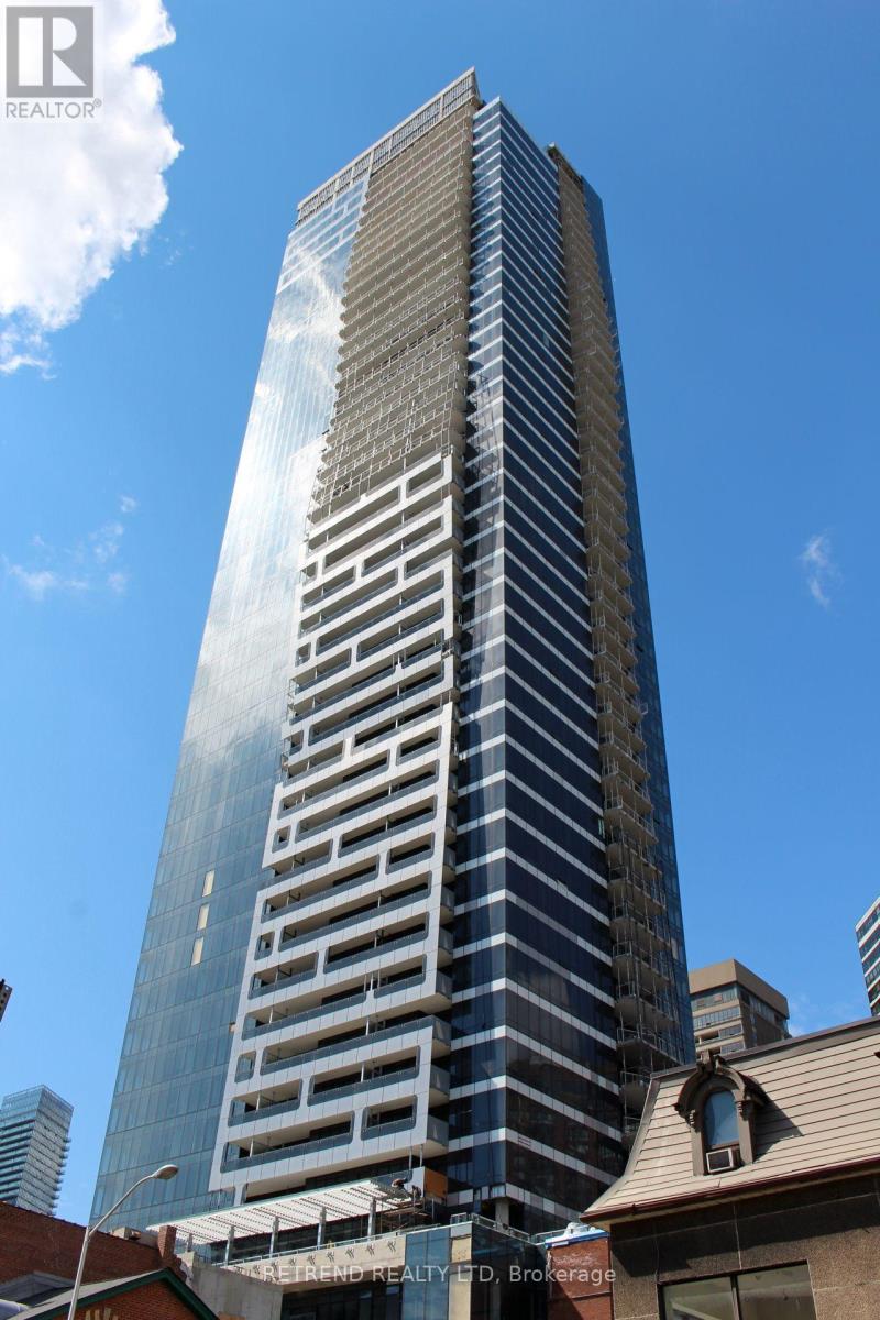 204 - 5 ST. JOSEPH STREET