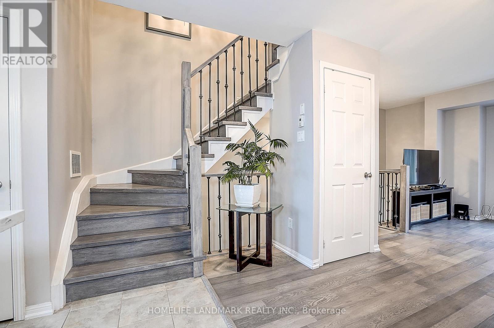 61 BURTON HOWARD DRIVE - 23
