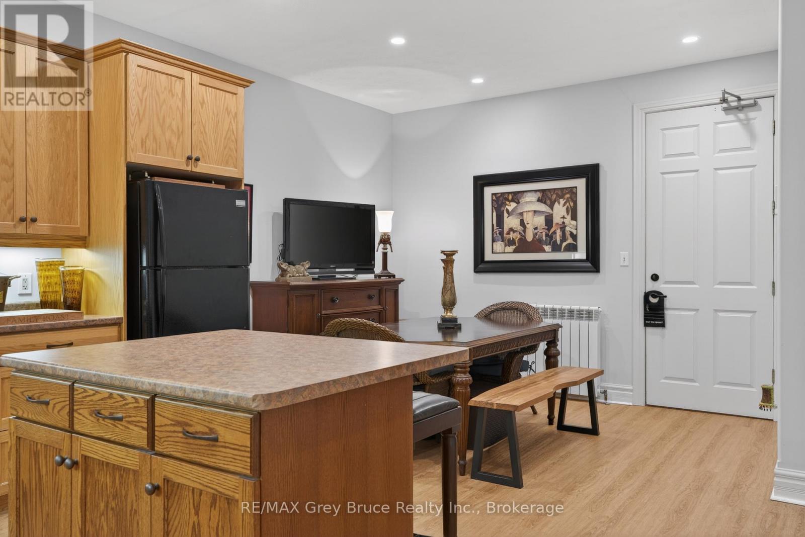 UNIT 6 - 355 PRINCESS STREET - 12