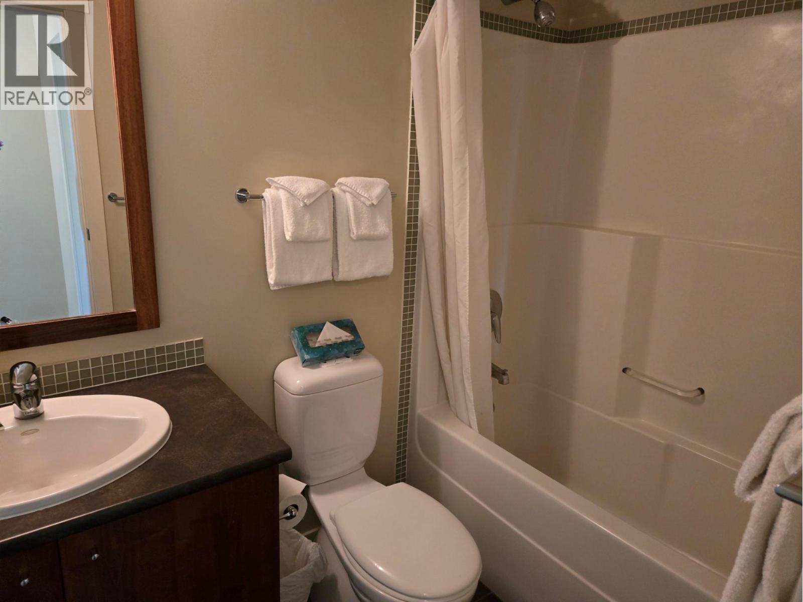 #223 B 2049 SUMMIT Drive - 13
