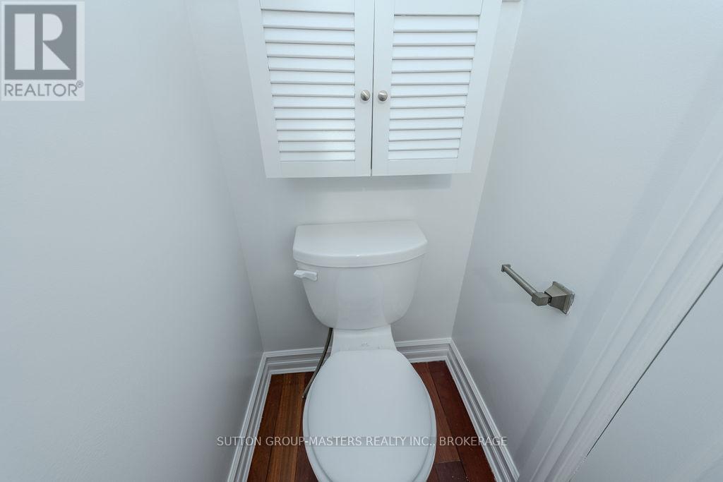 #2 23 ADDINGTON STREET - 14