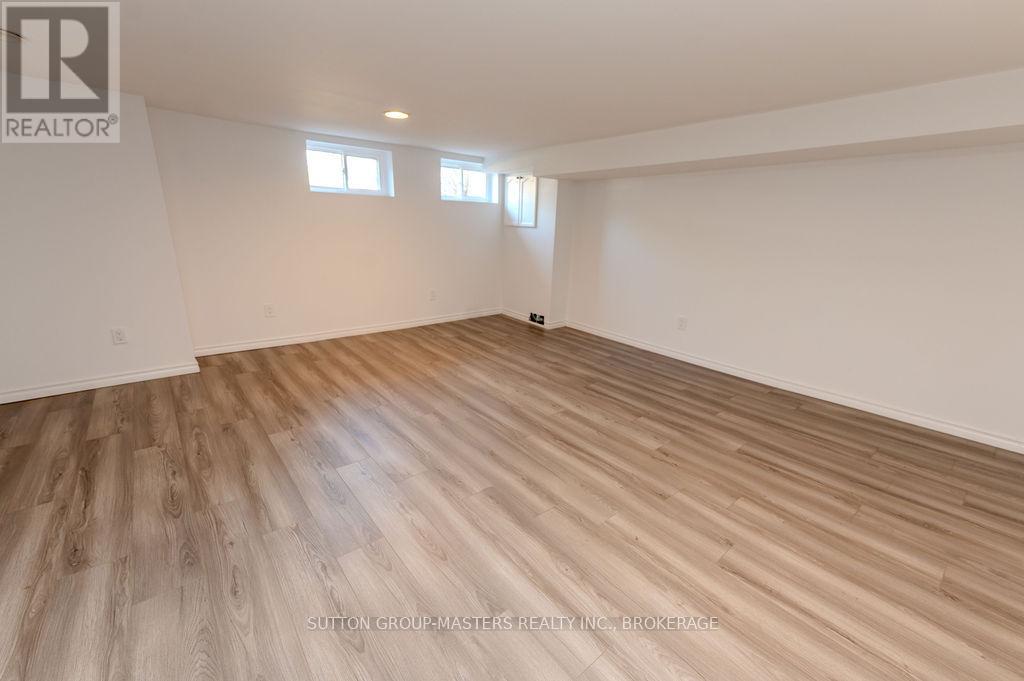 #2 23 ADDINGTON STREET - 26