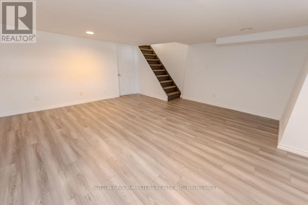 #2 23 ADDINGTON STREET - 28