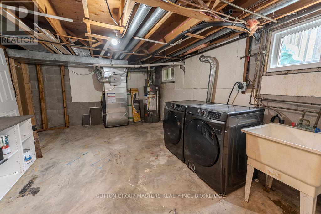 #2 23 ADDINGTON STREET - 30