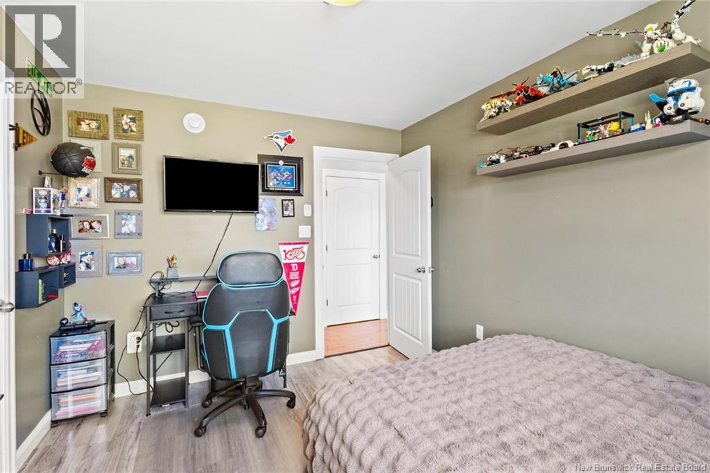 18 Carter Crescent - 23