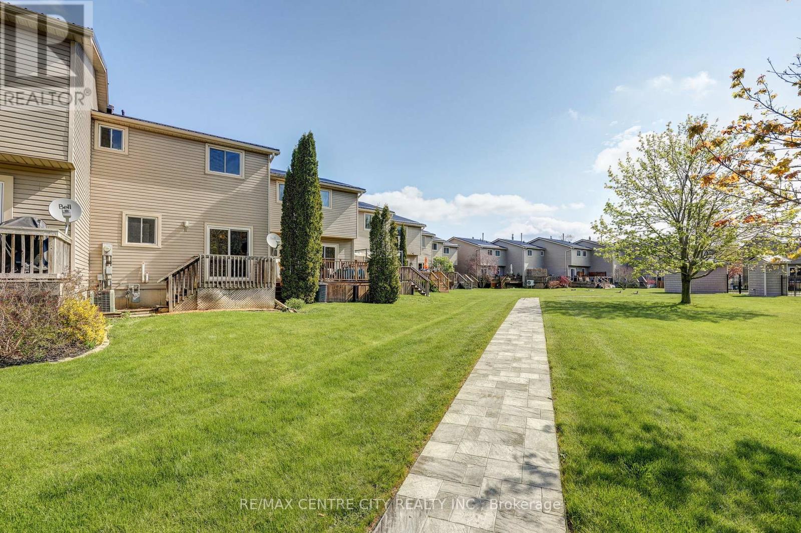 #31 301 CARLOW ROAD - 26