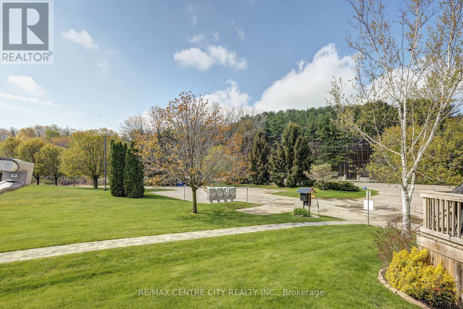 #31 301 CARLOW ROAD - 27