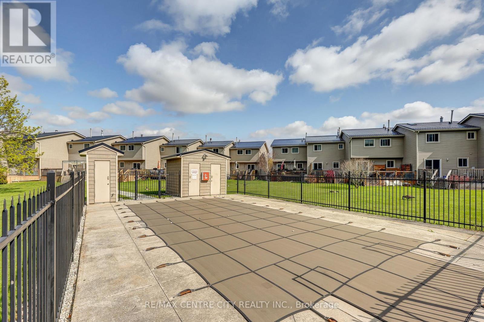 #31 301 CARLOW ROAD - 29