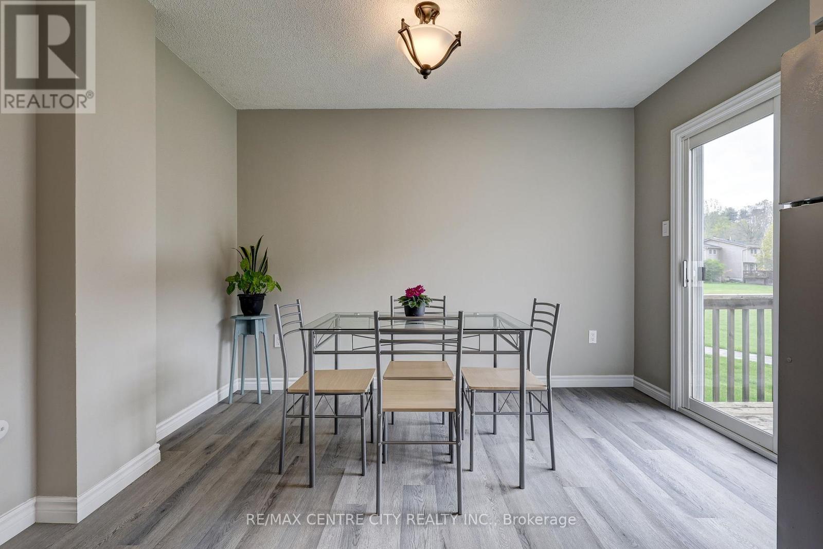 #31 301 CARLOW ROAD - 8