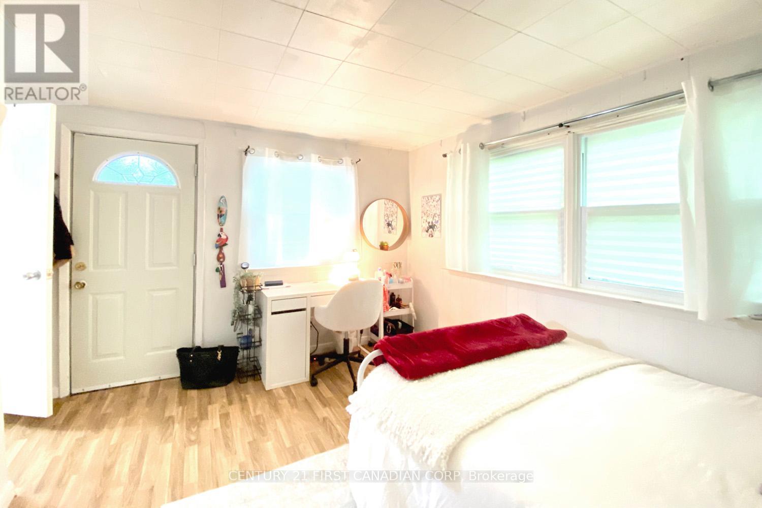233 BERNARD AVENUE - 11