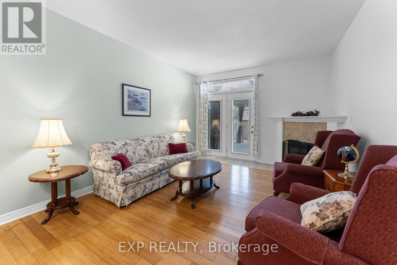 4324 BEVERLEY CRESCENT - 19