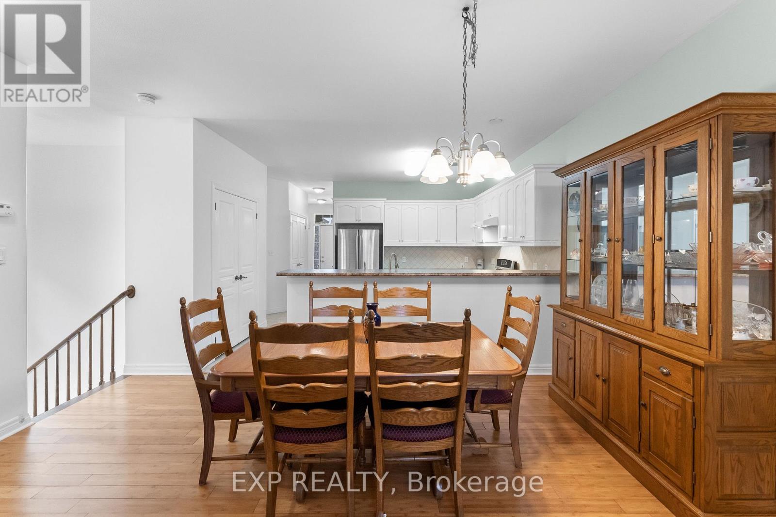4324 BEVERLEY CRESCENT - 20