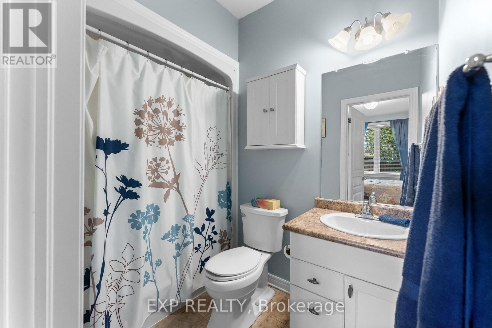 4324 BEVERLEY CRESCENT - 23